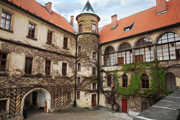 城堡 hruba 斯卡拉，捷克共和国. — 图库照片