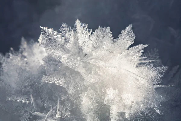 Cristais Neve Naturais Tempo Muito Gelado Nas Montanhas Fotografia Macro — Fotografia de Stock