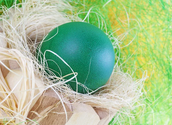 Tarjeta de felicitación Art Easter con huevo de Pascua — Foto de Stock