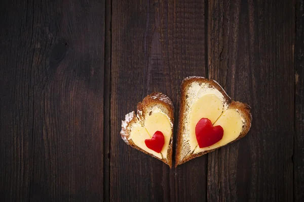 Harten broodjes vorm brood eten — Stockfoto