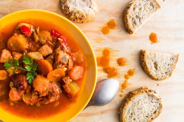 Kabak haşlanmış sebze et yemek yemek vintage güveç