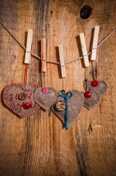 Valentine fundo costurado à mão coração madeira de madeira — Fotografia de Stock