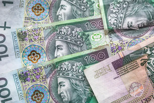 Pengar bakgrund staplade många polska sedlar — Stockfoto
