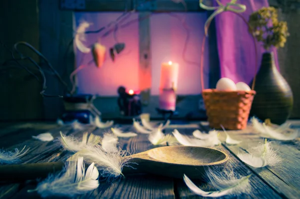 Vintage easter decoration eggs feathers — Stock Photo, Image