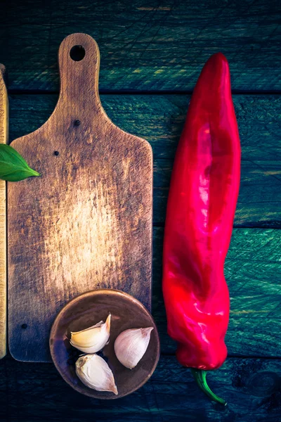 Worn cutting board spices herbs — Stock Photo, Image