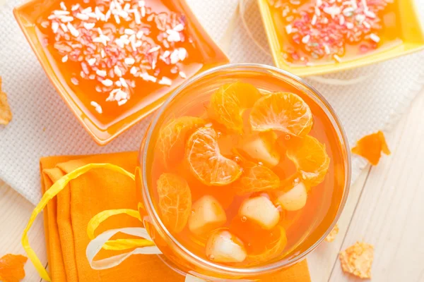 Gelatina de fruta sabrosa con rodajas de naranja —  Fotos de Stock