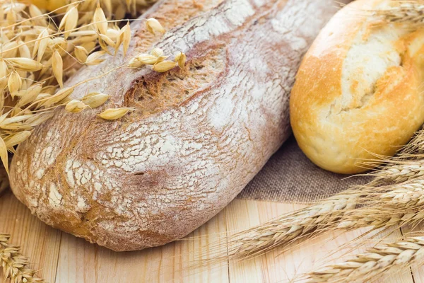 Composizione pane fresco panini croccanti — Foto Stock