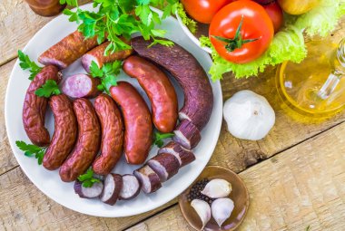 tam sosis baharat otlar plaka