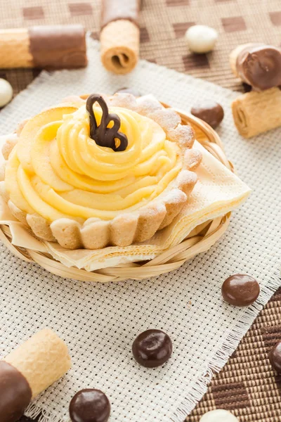 Süße Sahnetorte Schokolade Waffeln Bonbons — Stockfoto