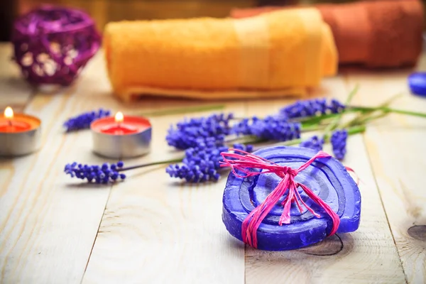 Wellness-Konzept Kräuterseifen Duftkerzen — Stockfoto