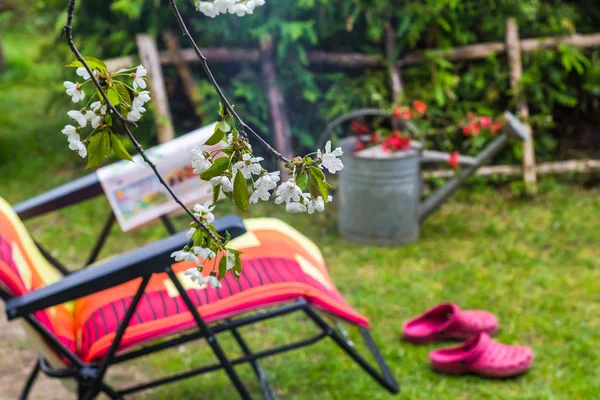 Smažené klobásy gril BBQ — Stock fotografie