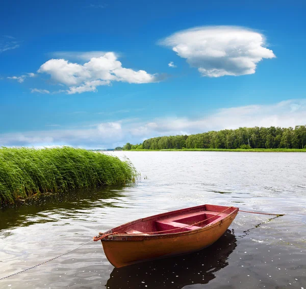 Gammel fiskebåt – stockfoto