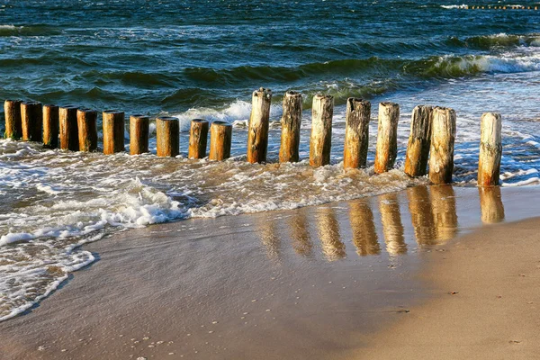 Rompeolas de madera —  Fotos de Stock