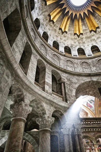 Interiér kostela svatého hrobu v Jeruzalémě — Stock fotografie