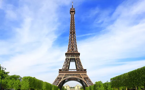 Башня в Париже — стоковое фото