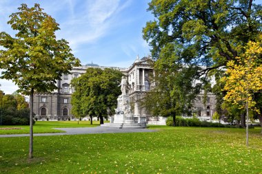 hofburg İmparatorluk Sarayı bahçeleri burggarten parkta Mozart heykeli