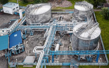 gaz ve petrol sanayi havadan görünümü