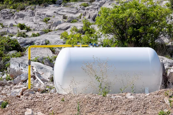 Tanque de gás liquefeito — Fotografia de Stock