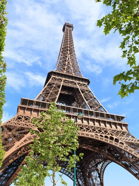 Der Eiffelturm in Paris — Stockfoto