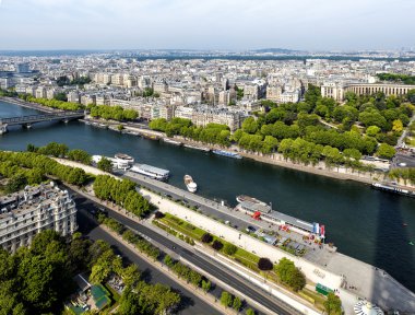 Paris üzerinde göster