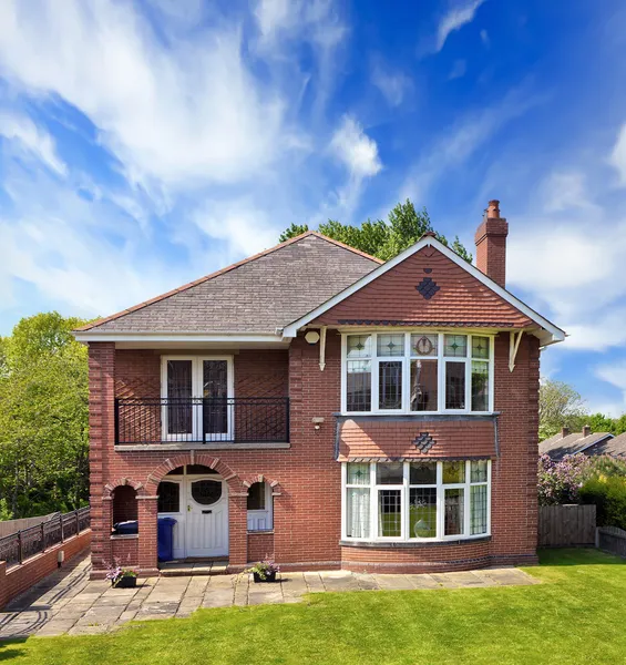 Typische rode bakstenen huis — Stockfoto