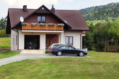 bir garaj ile yeni ev