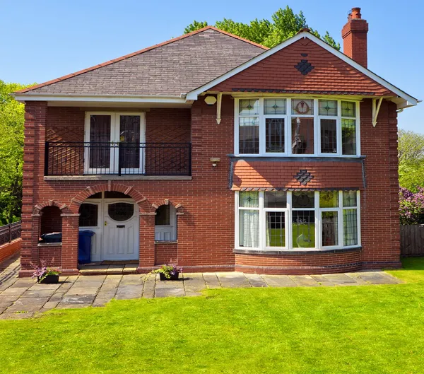 Rood bakstenen huis — Stockfoto