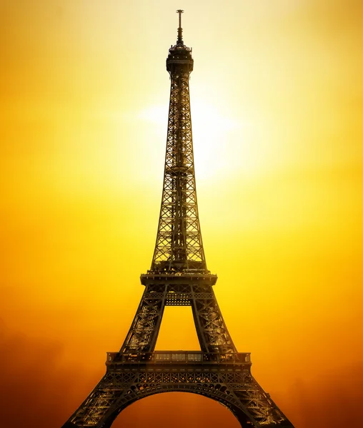 Torre Eiffel ensolarada — Fotografia de Stock