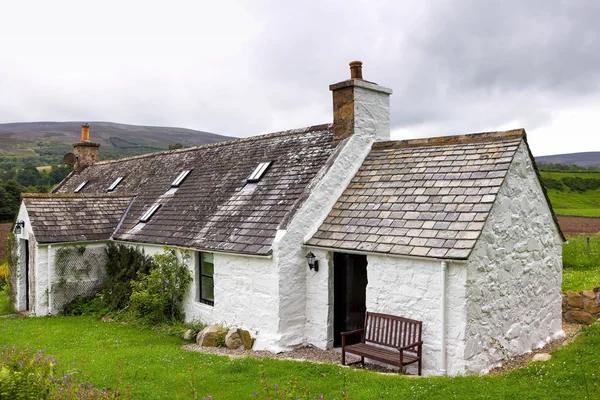 Old traditional Scottish house — Stock Photo, Image