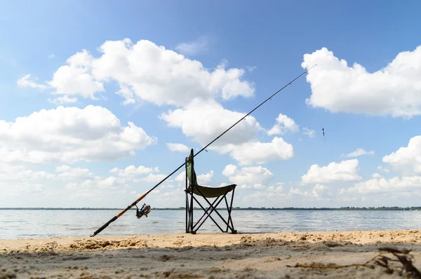 Gölde balıkçılık — Stok fotoğraf