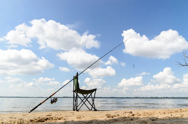 Fiske i en sjö — Stockfoto