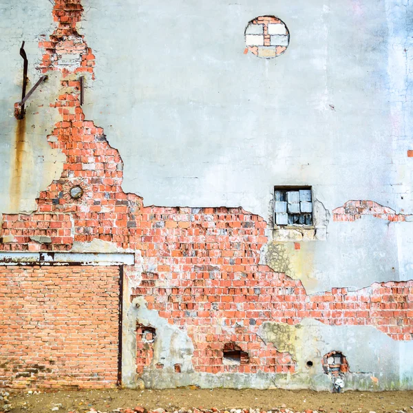 Antiguo muro de edificio de fábrica abandonado — Foto de Stock