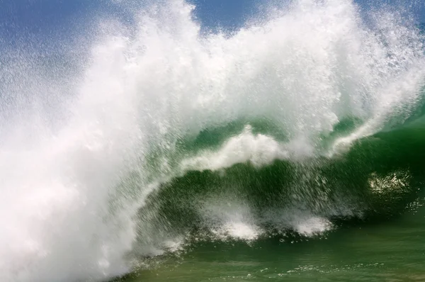 View of big view breaking in to millions drops near the shore — Stock Photo, Image