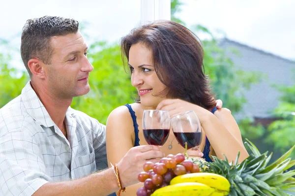 Portrait of young happy couple in domestic environment — Stock Photo, Image