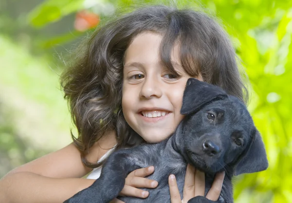 Flicka med hund — Stockfoto