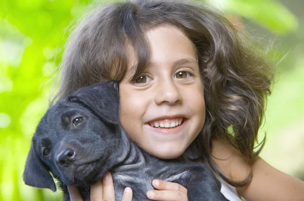 Flicka med hund — Stockfoto