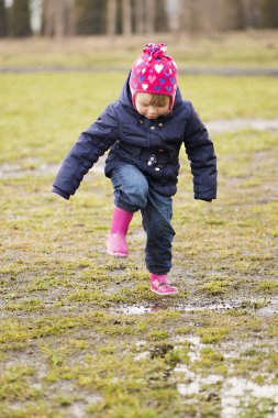 küçük kız Havuzu