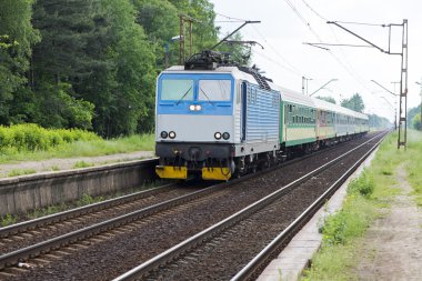 Tren.