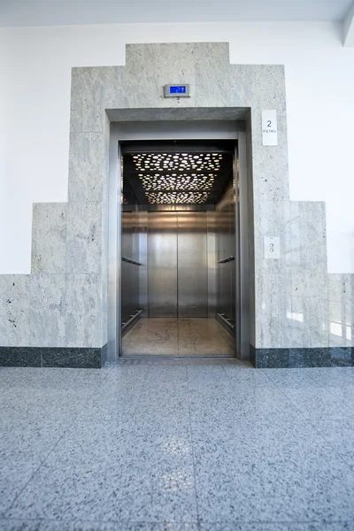 Lift — Stockfoto