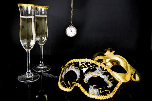 Champagne, Venetian masks and watch — Stock Photo, Image