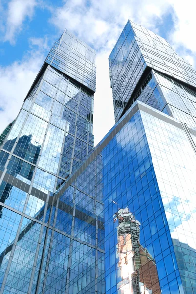 Twee glazen torens — Stockfoto