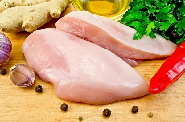 Peito de frango com legumes — Fotografia de Stock