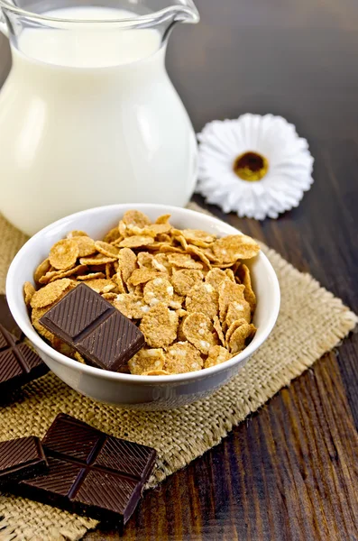 Corn flakes with chocolate — Stock Photo, Image