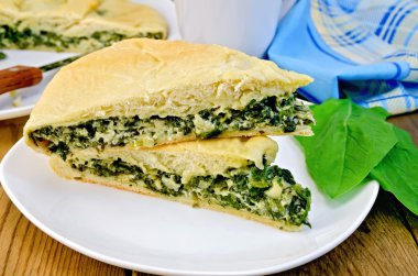 Ispanak ve peynirli kurulu pasta