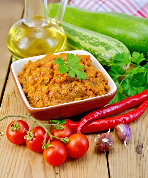 havyar ile domates tahtada kabak dan