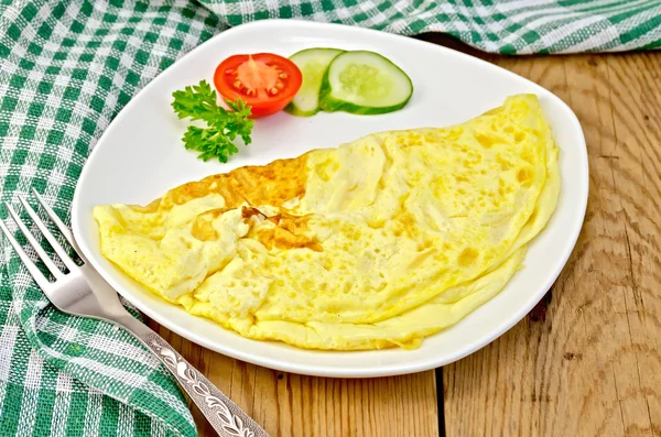 Omlet sebze ve çatal tahtası — Stok fotoğraf