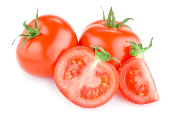 Twee verse sappige tomaten, snijd in tweeën en een plakje geïsoleerd op wh — Stockfoto