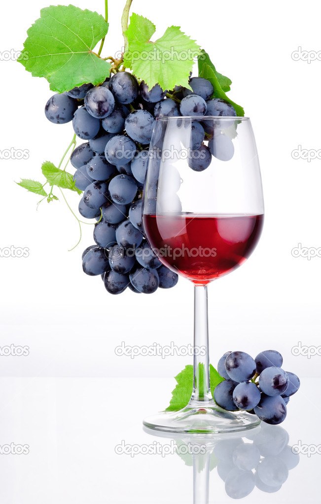 Resultado de imagen de fotos de copas de vino y uvas