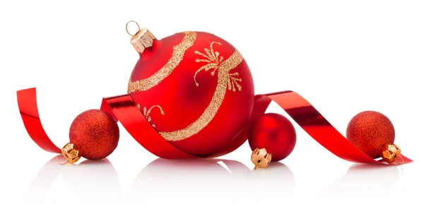 Kerst Rode Decoratie Kerstballen Krulpapier Geïsoleerd Een Witte Achtergrond — Stockfoto