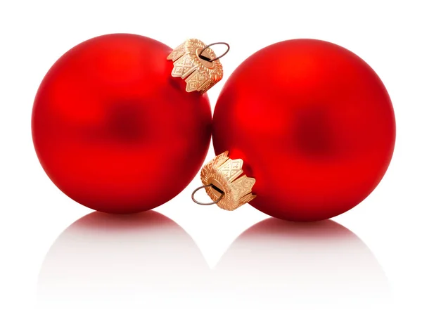 Dos Bolas Rojas Navidad Aisladas Sobre Fondo Blanco —  Fotos de Stock